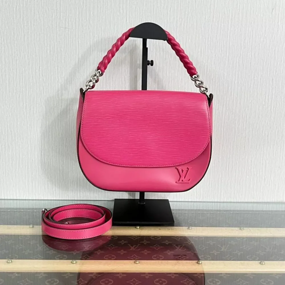 Louis Vuitton Women Pre-Loved Bag Very Good Condition